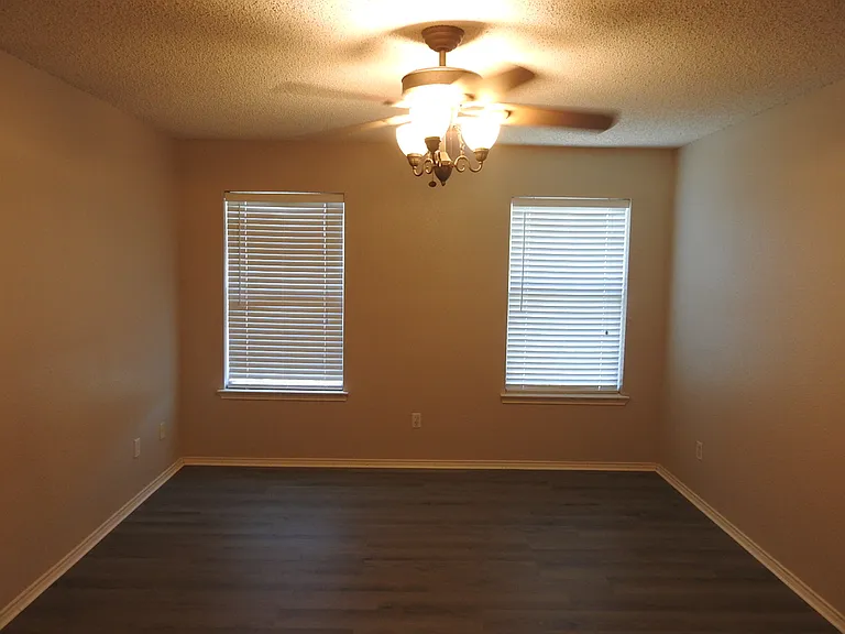 2094 Colt Ct — Photo 4