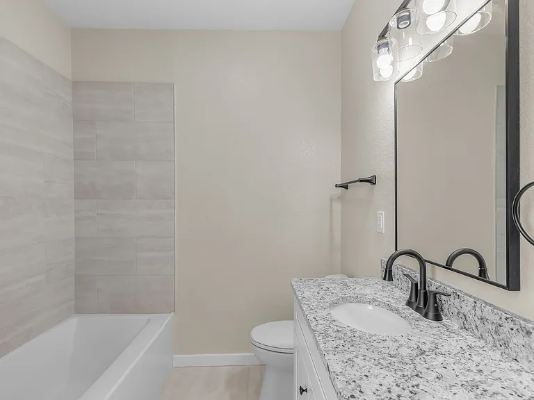 1611 McDaniel St #A — Photo 25