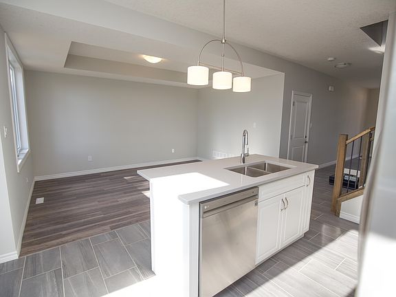 4th image of 1788 Finley Cres