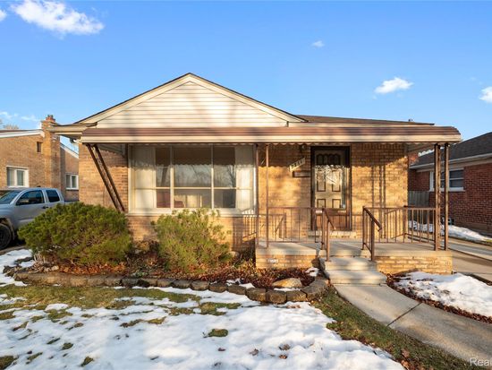 8711 Jackson St, Taylor, MI 48180
