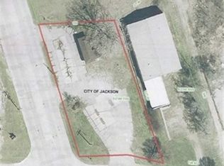 1707 S Cooper St, Jackson, MI 49203