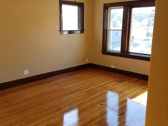 4th image of 2021 Broadway #1