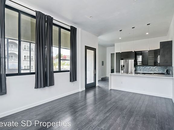 4th image of 1965 Columbia St #1