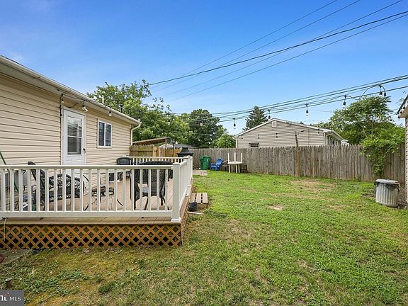 5th image of 201 Gunning Bedford Dr