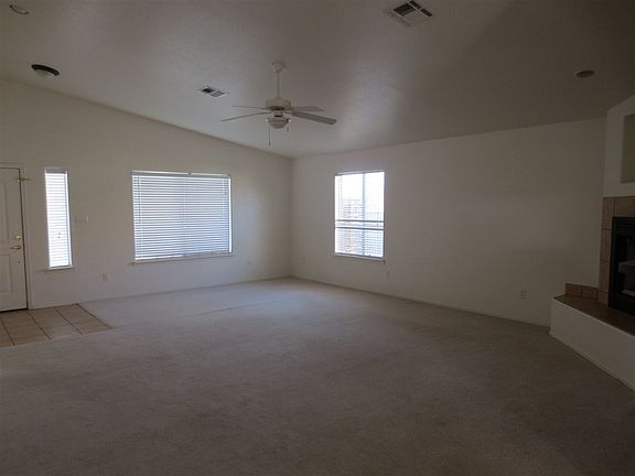 3rd image of 14827 E 53rd Dr