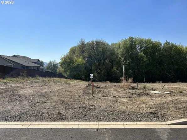 2997 NW Shadden Dr #56, McMinnville, OR 97128