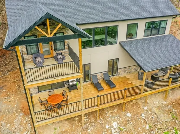 10575 Jasper Ln, Rogers, AR 72756