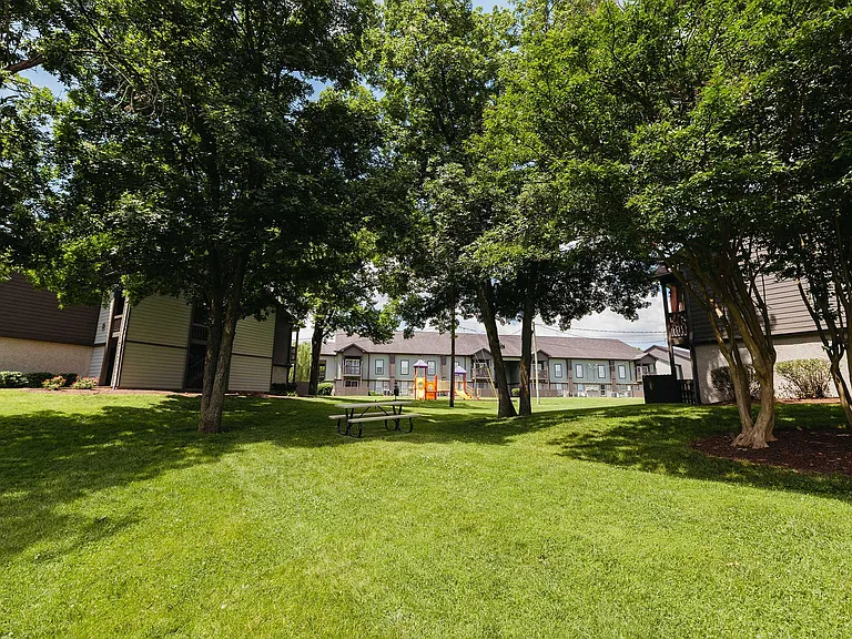 Chase Cove Apartments — Photo 49