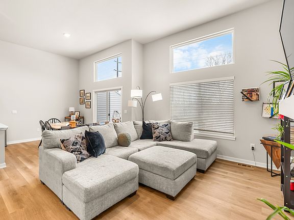 5th image of 9612 Heightsview Dr