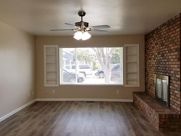 3rd image of 1034 Prune St