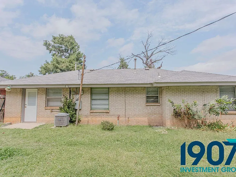 1832 Brighton Ave — Photo 17