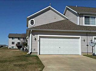 3180 English Glen Ct #J6, Marion, IA 52302