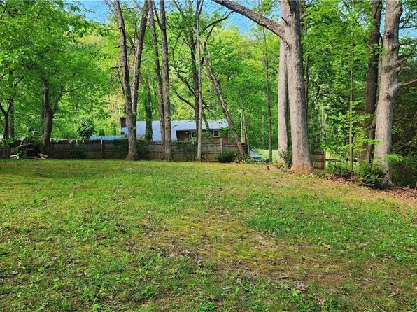 3251 Tracy St #33, Winston Salem, NC 27105