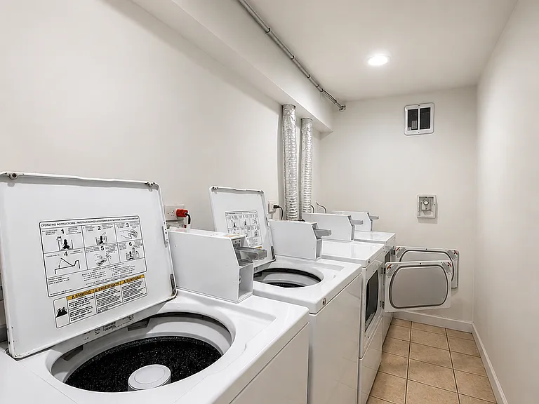 1358 W Estes Ave #2N — Photo 13
