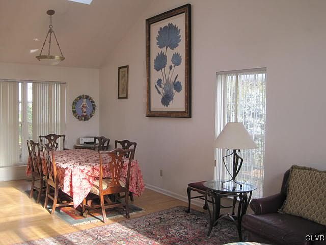 2nd image of 1746 33rd St SW
