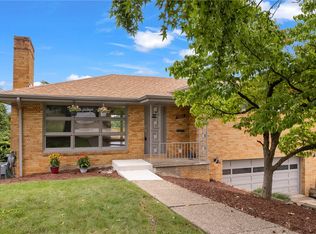 4727 Meadowgreen Dr, Pittsburgh, PA 15236