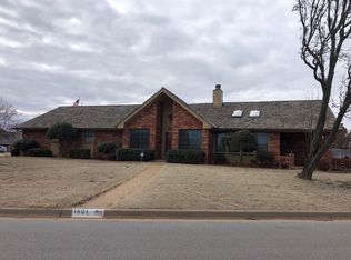 1801 Kristie Ln, Weatherford, OK 73096