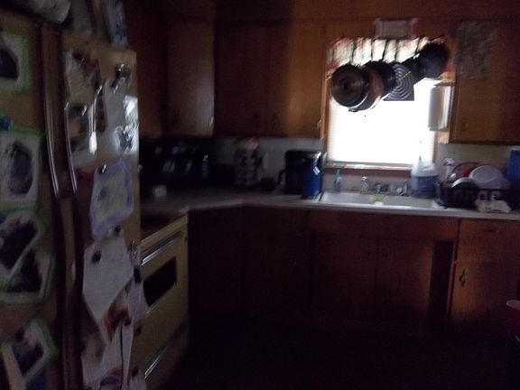 4th image of 16 N Plummer Ave