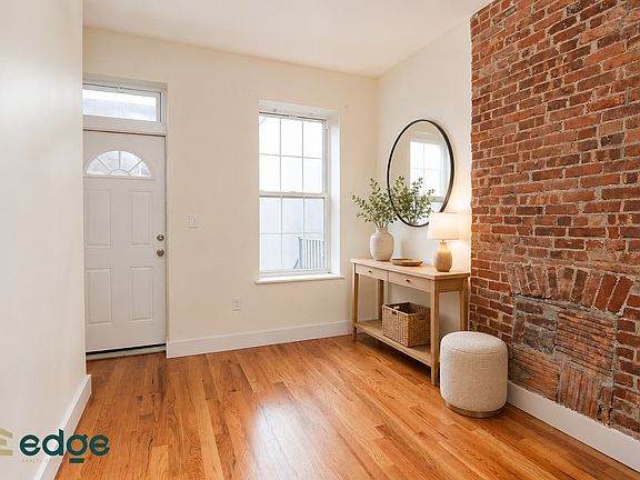 4th image of 694 Franklin Ave APT 3