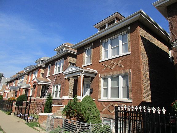 3rd image of 4945 S Wolcott Ave