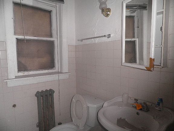 4th image of 7826 S East End Ave