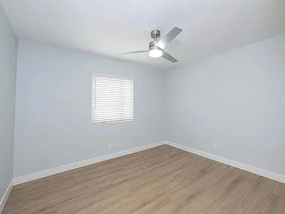 418 N Broadway #418.3 — Photo 43
