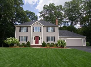 112 Rosewood Ln, North Attleboro, MA 02763