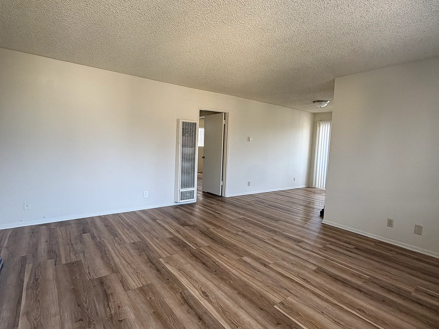2 bed, 1.5 bath, 900 sqft, $2,695 — Photo 1