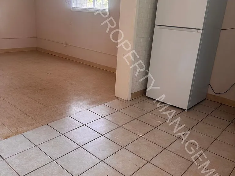2020 Weiss — Photo 4