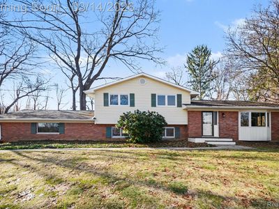 8841 Clark Rd, Clarkston, MI, 48346