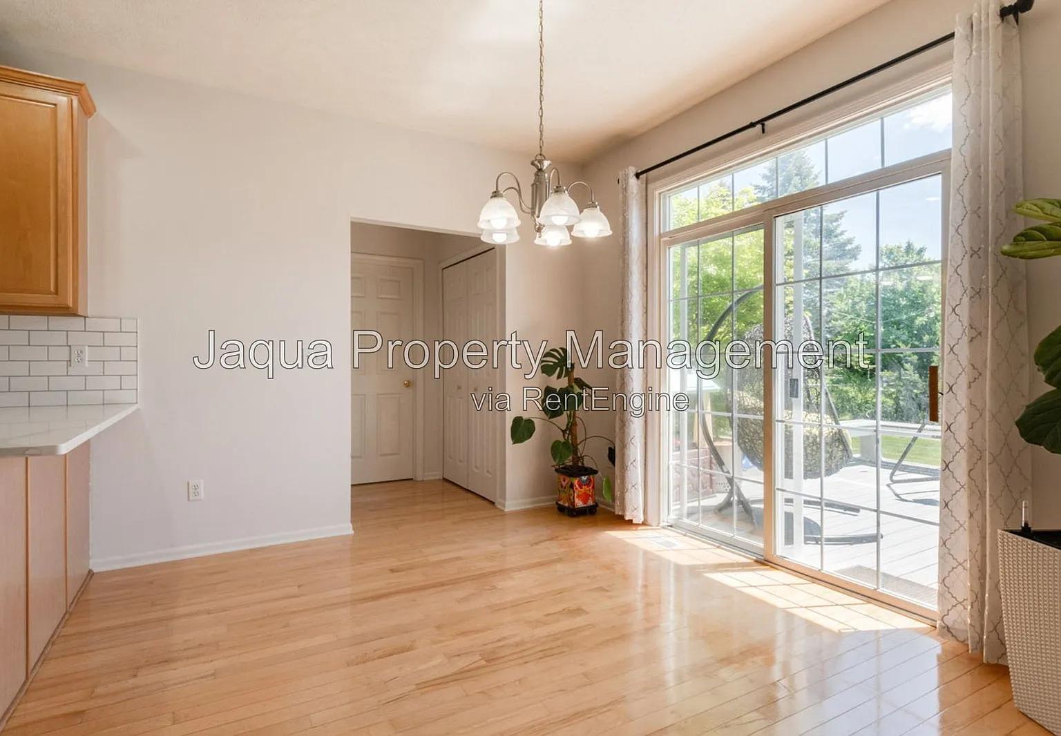 4 bed, 4.0 bath, 2817 sqft, $3,200 — Photo 4