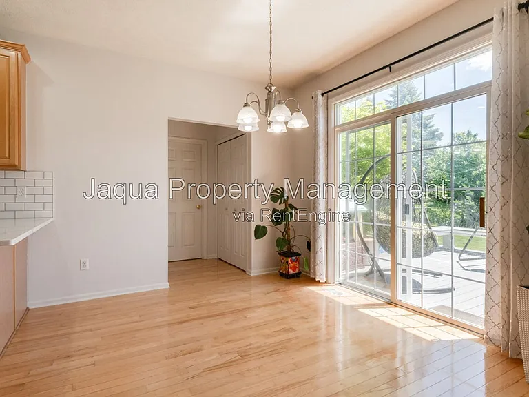 3397 Hampstead Ct — Photo 4