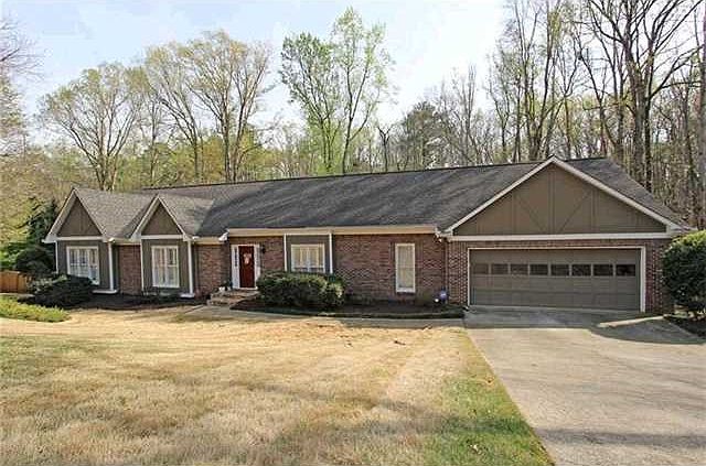 1st image of 2860 Interlaken Dr
