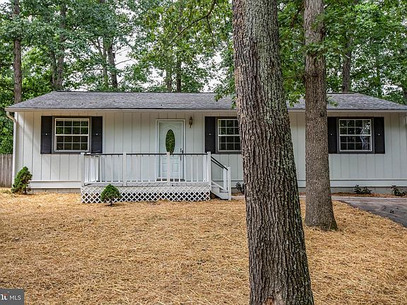 4th image of 228 Hampton Dr
