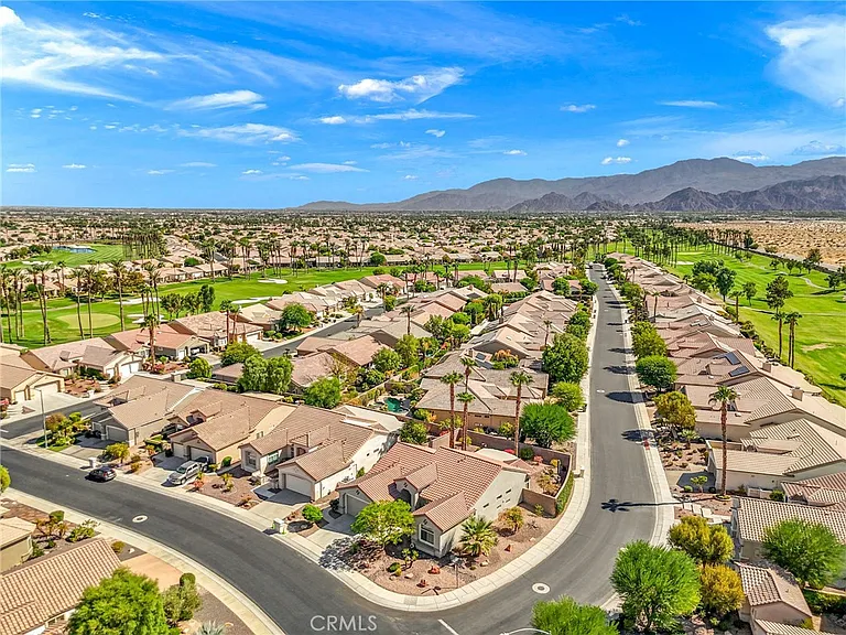 35241 Rosemont Dr — Photo 49