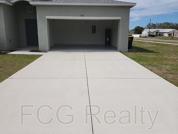 4th image of 1702 Pompano Dr