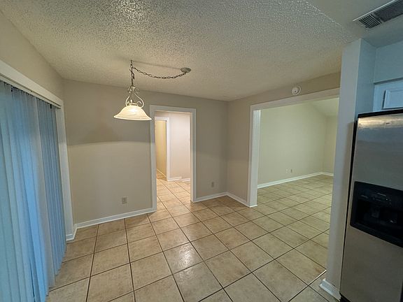 4th image of 231 N Disston Ave