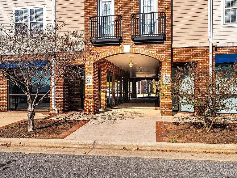 1410 4th Street Dr NW #207 — Photo 4