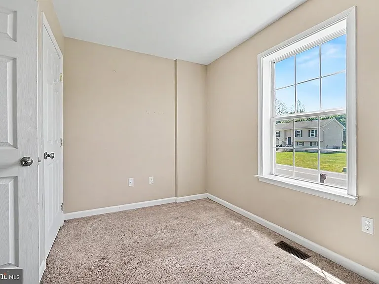 206 Pike Ct — Photo 8