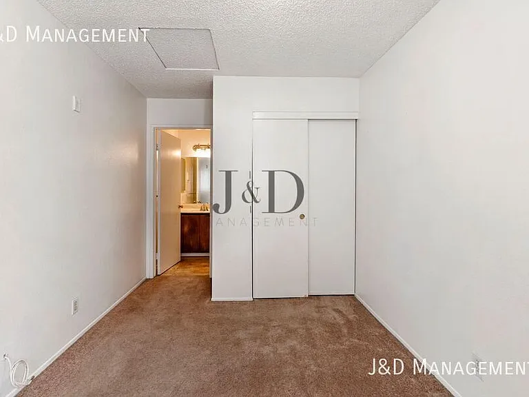 4086 Swift Ave — Photo 22