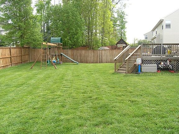 Deck w/ hot tub & Children's Playset convey