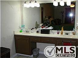 5th image of 2828 Dickens Ln