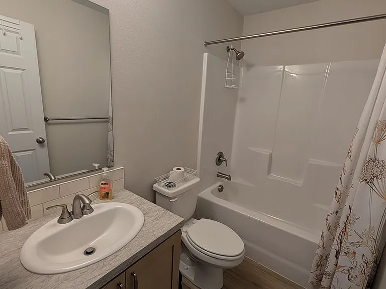 9348 Greenbriar Dr — Photo 3