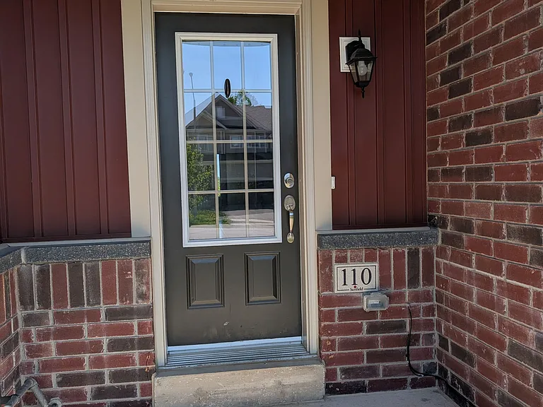 110 Stonebrook Way — Photo 2