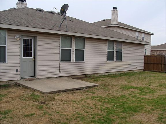5th image of 1416 Cherokee Rose Ln