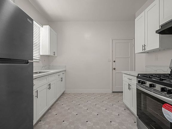 4th image of 4183 Garthwaite Ave #F1