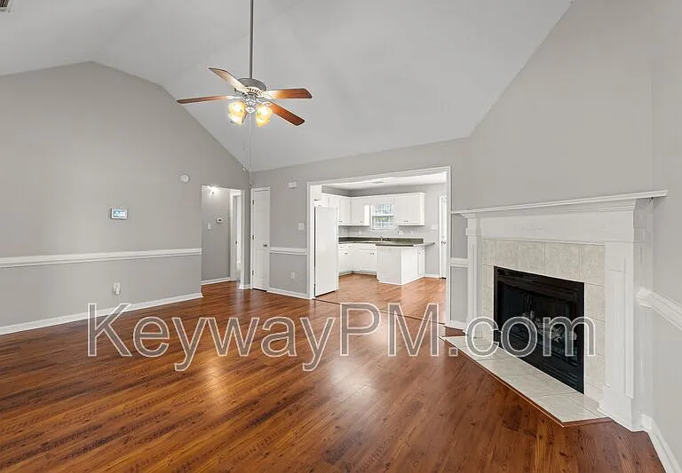3612 Pebble Creek Dr — Photo 4