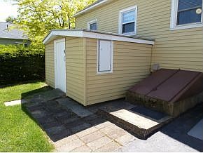 5th image of 58 Longwood Ave