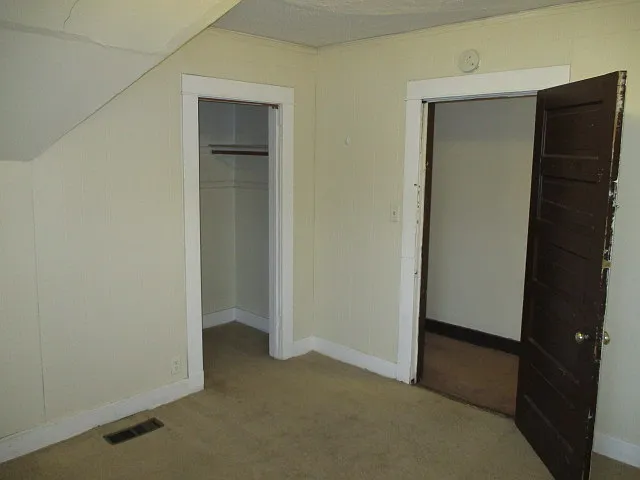 137 W Gilman St — Photo 7