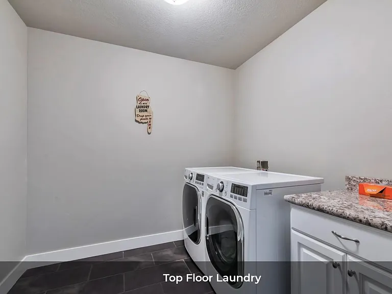 4190 N Cresthaven Ln — Photo 26